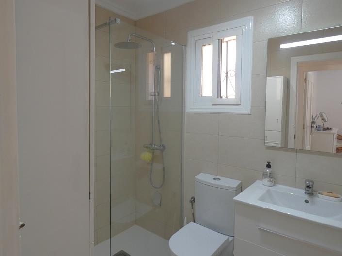 Image No.23-2 Bed Semi-Detached for sale