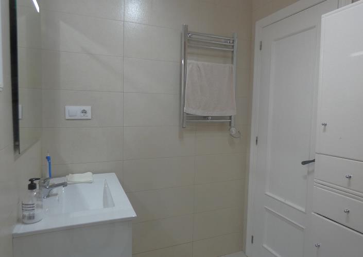 Image No.26-2 Bed Semi-Detached for sale