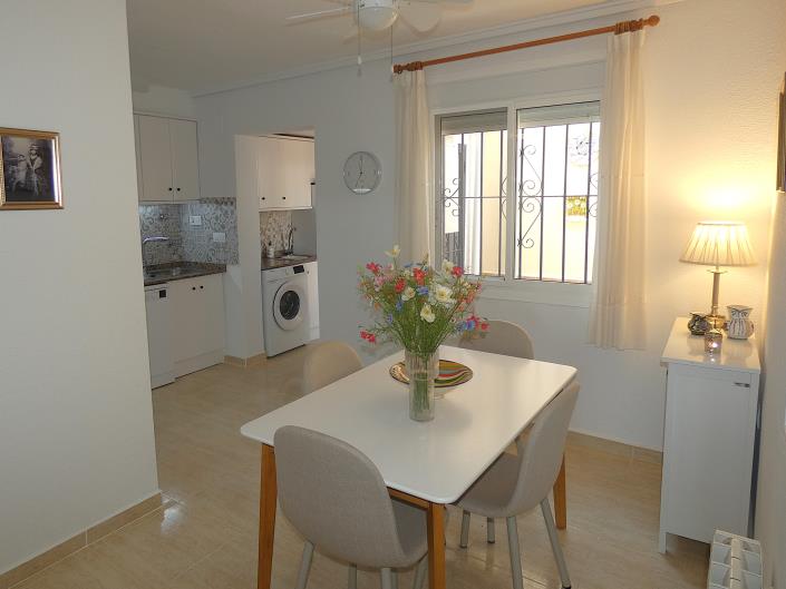 Image No.27-2 Bed Semi-Detached for sale