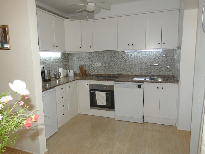 Image No.28-2 Bed Semi-Detached for sale