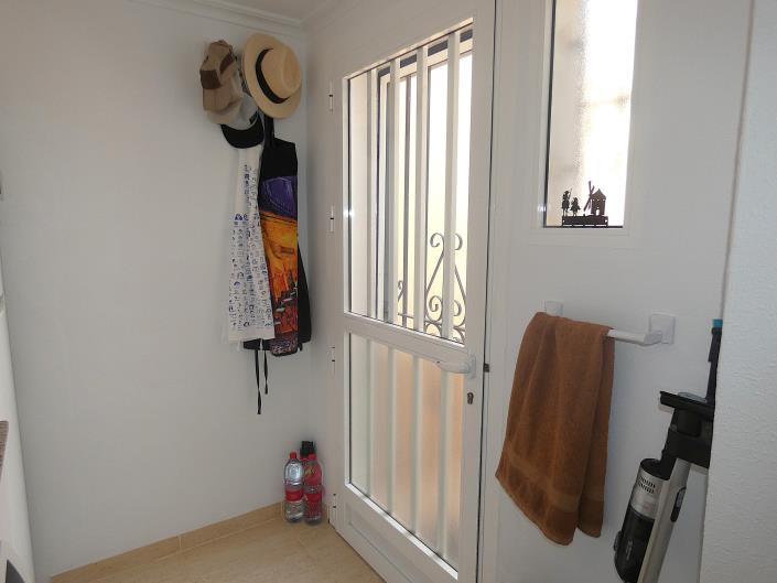 Image No.33-2 Bed Semi-Detached for sale