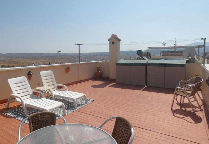 Image No.38-2 Bed Semi-Detached for sale