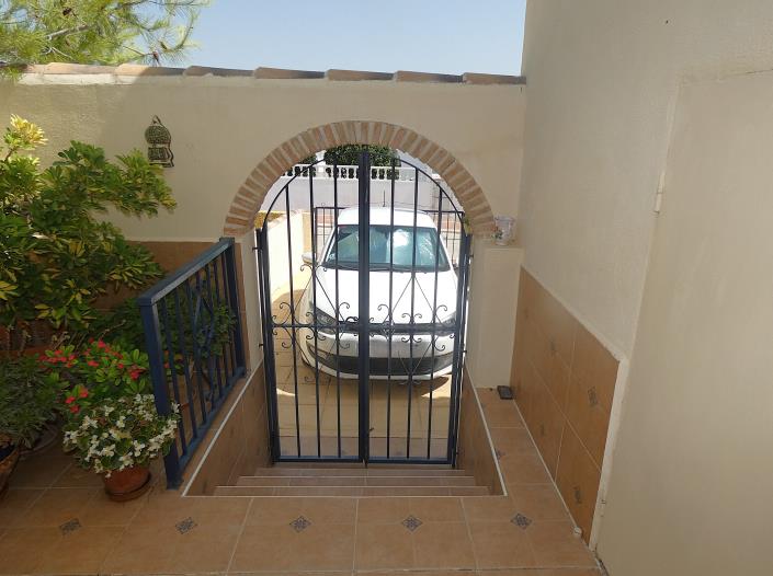 Image No.48-2 Bed Semi-Detached for sale