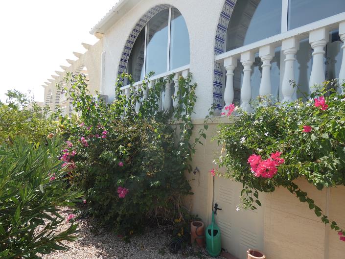 Image No.51-2 Bed Semi-Detached for sale