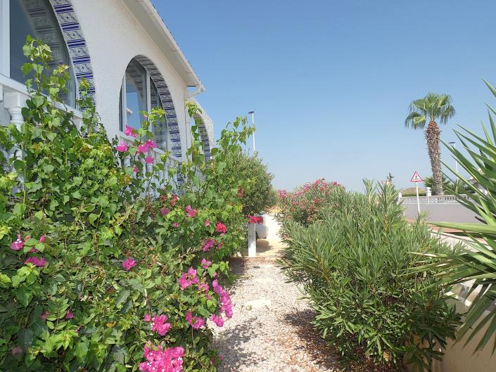 Image No.53-2 Bed Semi-Detached for sale