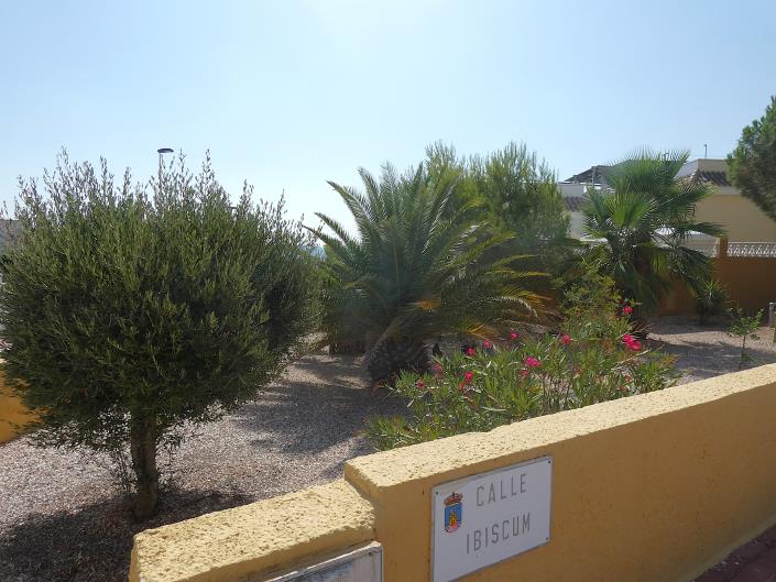 Image No.57-2 Bed Semi-Detached for sale