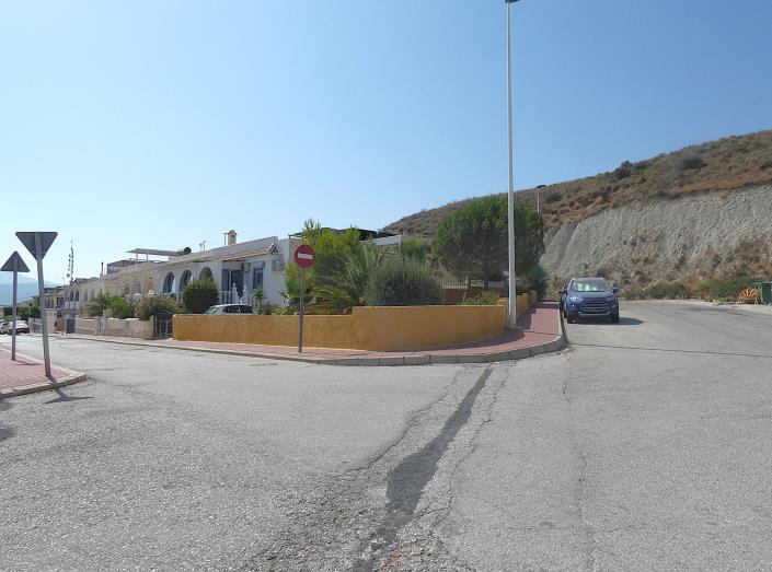 Image No.58-2 Bed Semi-Detached for sale