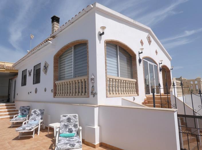 Image No.6-2 Bed Villa / Detached for sale
