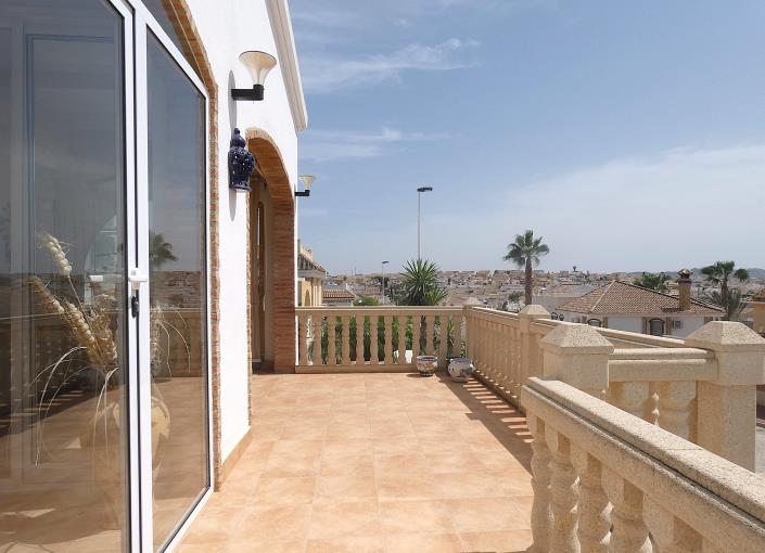 Image No.9-2 Bed Villa / Detached for sale