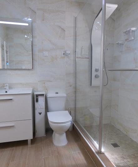 Image No.21-2 Bed Villa / Detached for sale