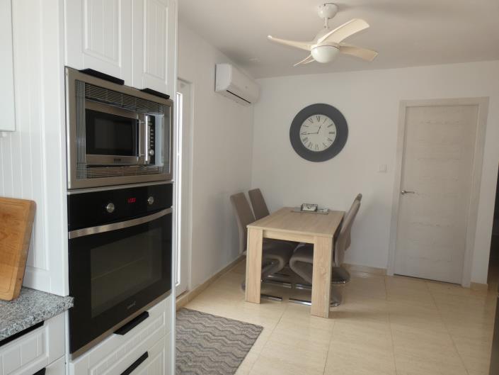 Image No.29-2 Bed Villa / Detached for sale