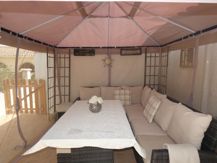 Image No.42-2 Bed Villa / Detached for sale