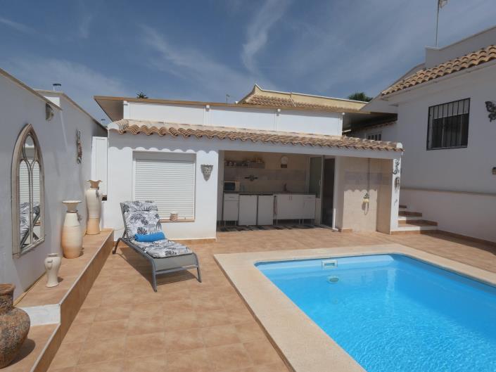 Image No.47-2 Bed Villa / Detached for sale