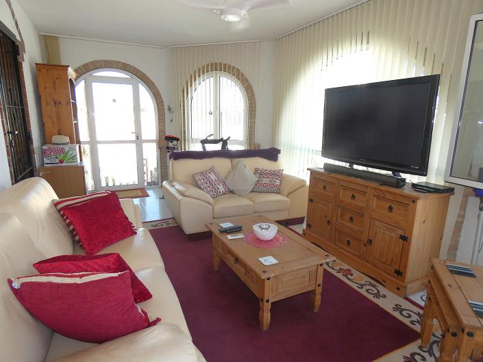 Image No.11-3 Bed Villa / Detached for sale