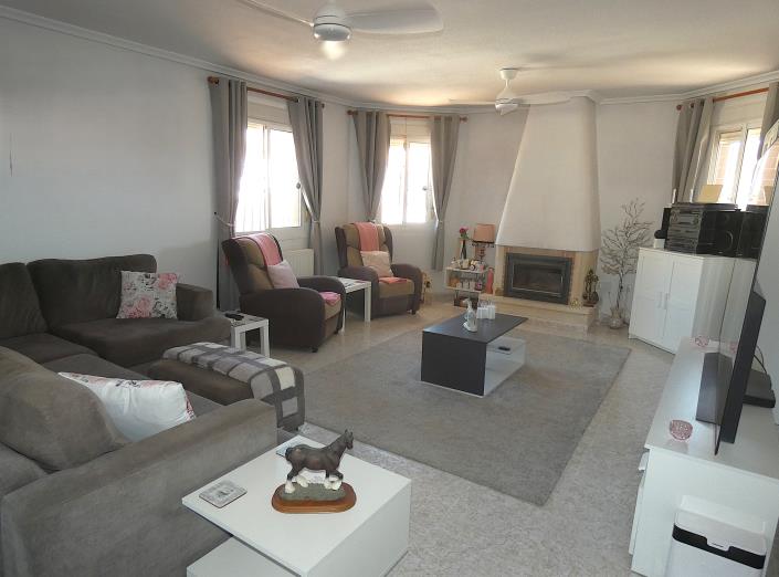 Image No.14-3 Bed Villa / Detached for sale