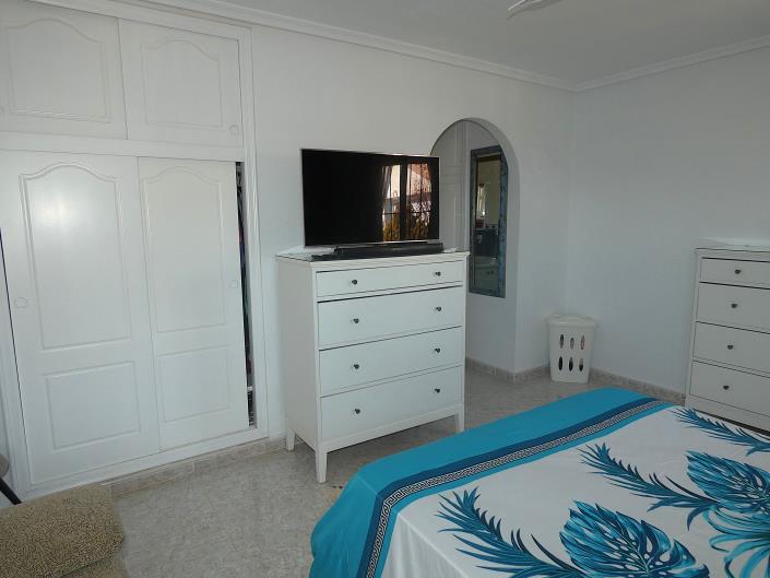 Image No.19-3 Bed Villa / Detached for sale