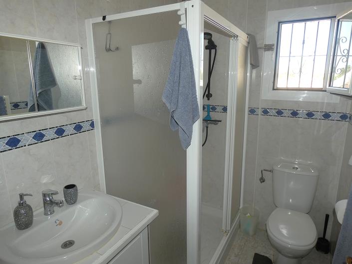 Image No.25-3 Bed Villa / Detached for sale
