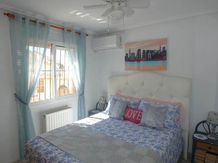 Image No.26-3 Bed Villa / Detached for sale