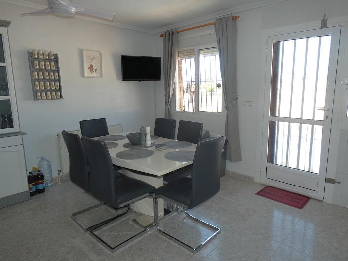 Image No.32-3 Bed Villa / Detached for sale