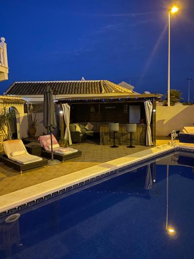 Image No.44-3 Bed Villa / Detached for sale