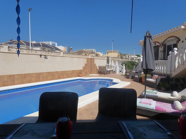 Image No.49-3 Bed Villa / Detached for sale