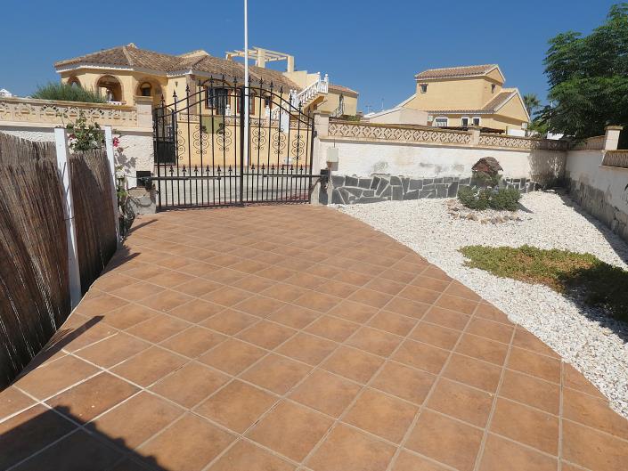 Image No.61-3 Bed Villa / Detached for sale
