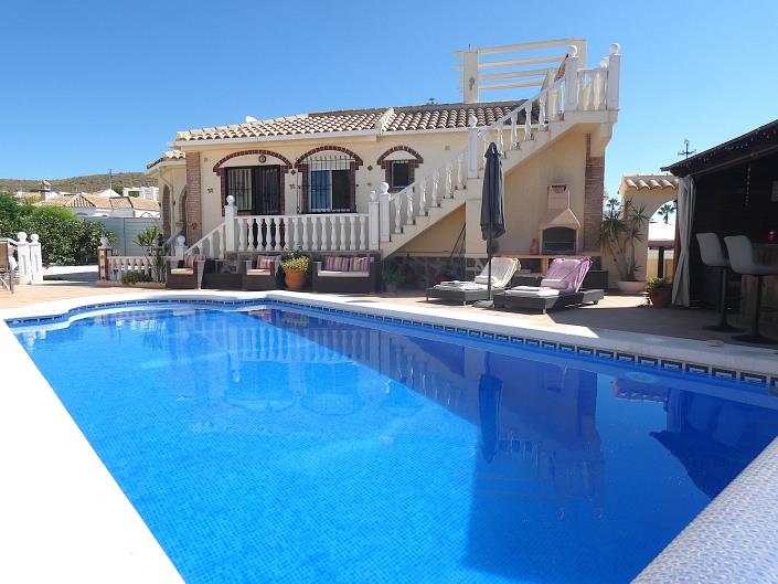 Image No.39-3 Bed Villa / Detached for sale