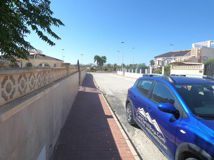 Image No.56-3 Bed Villa / Detached for sale