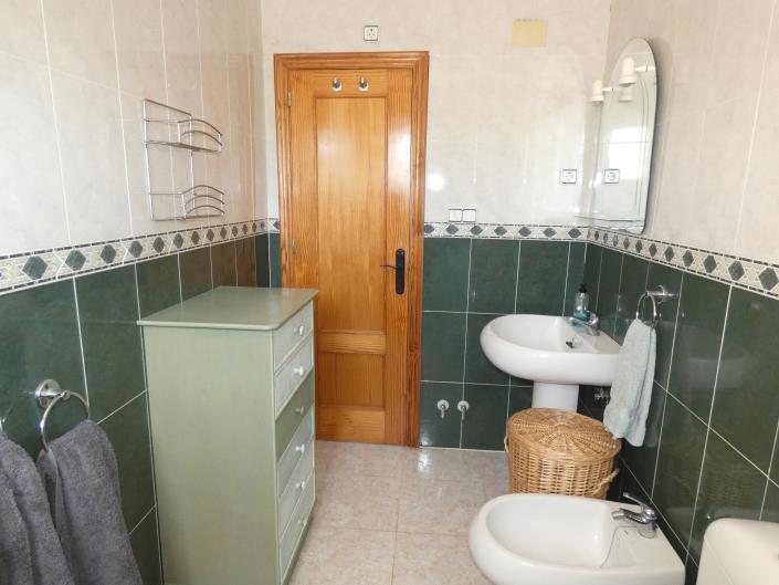 Image No.19-3 Bed Villa / Detached for sale