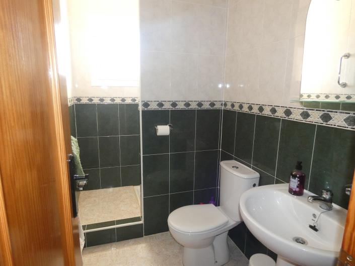 Image No.23-3 Bed Villa / Detached for sale
