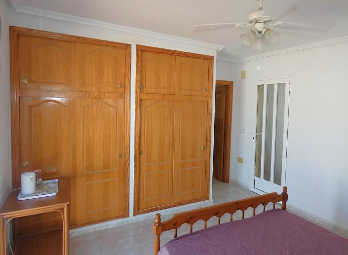 Image No.35-3 Bed Villa / Detached for sale