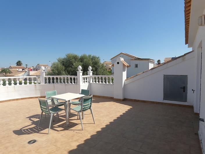 Image No.43-3 Bed Villa / Detached for sale