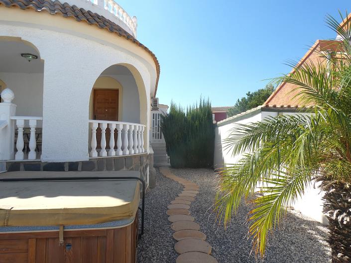 Image No.47-3 Bed Villa / Detached for sale