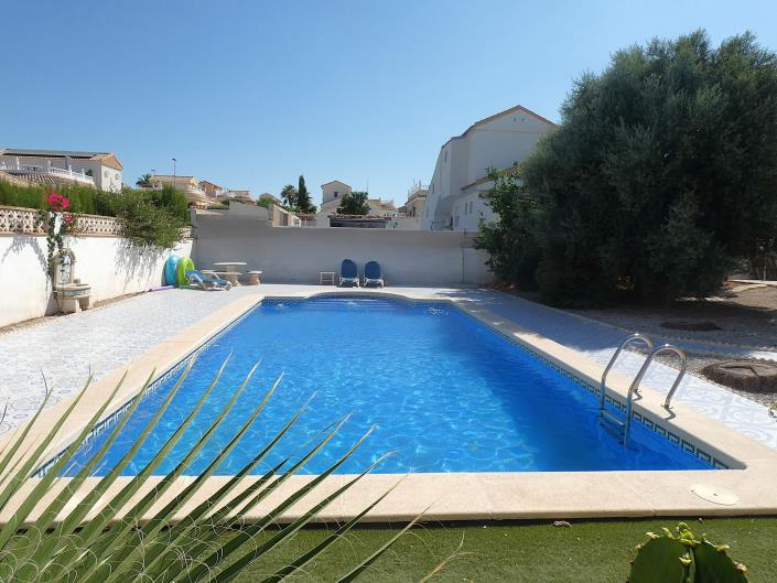 Image No.48-3 Bed Villa / Detached for sale