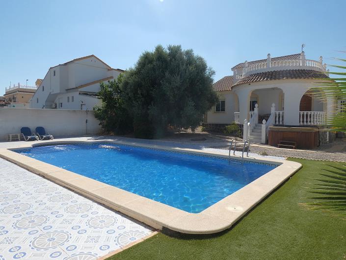 Image No.49-3 Bed Villa / Detached for sale