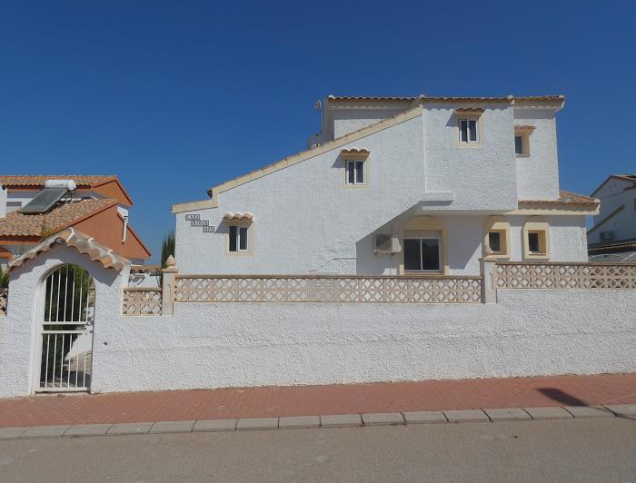 Image No.58-3 Bed Villa / Detached for sale