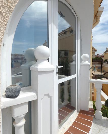 Image No.8-3 Bed Semi-Detached for sale