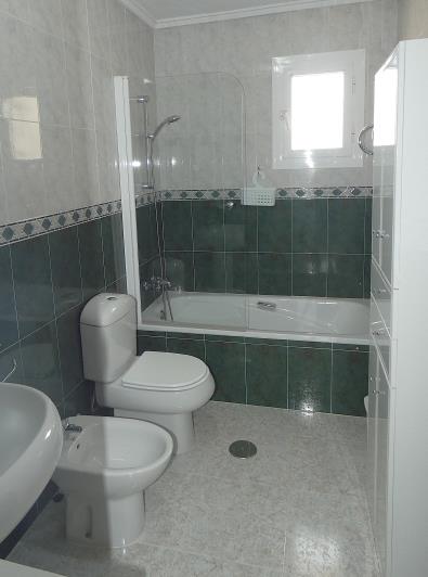 Image No.19-3 Bed Semi-Detached for sale