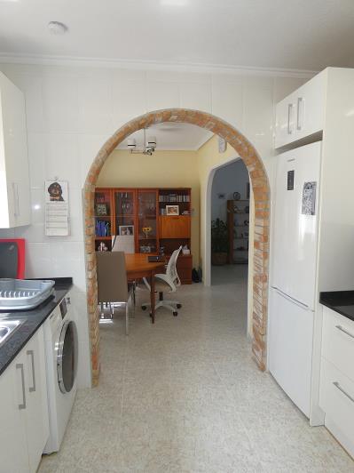 Image No.32-3 Bed Semi-Detached for sale