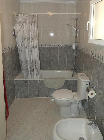 Image No.38-3 Bed Semi-Detached for sale