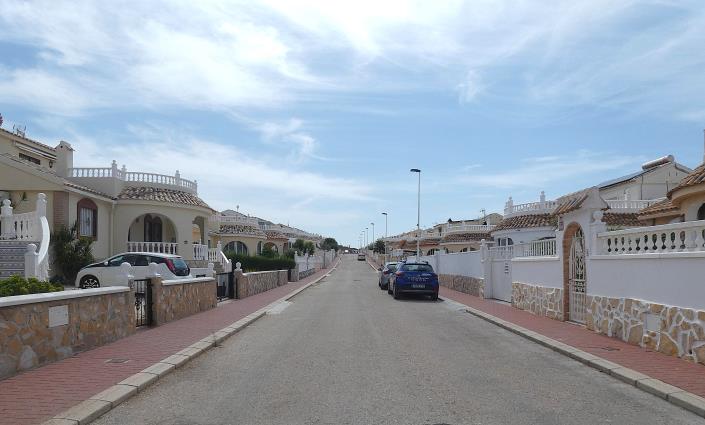 Image No.59-3 Bed Semi-Detached for sale