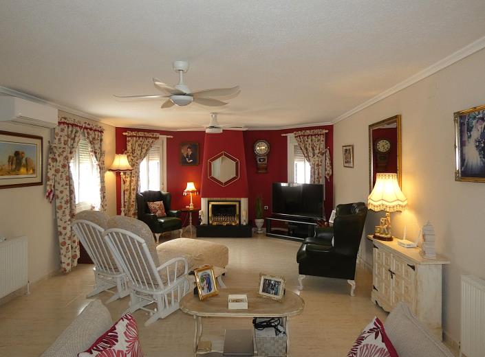 Image No.3-5 Bed Villa / Detached for sale