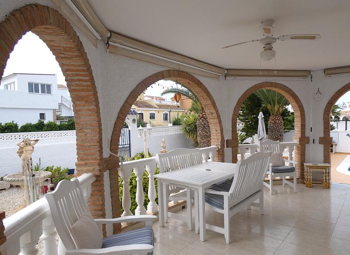 Image No.8-5 Bed Villa / Detached for sale