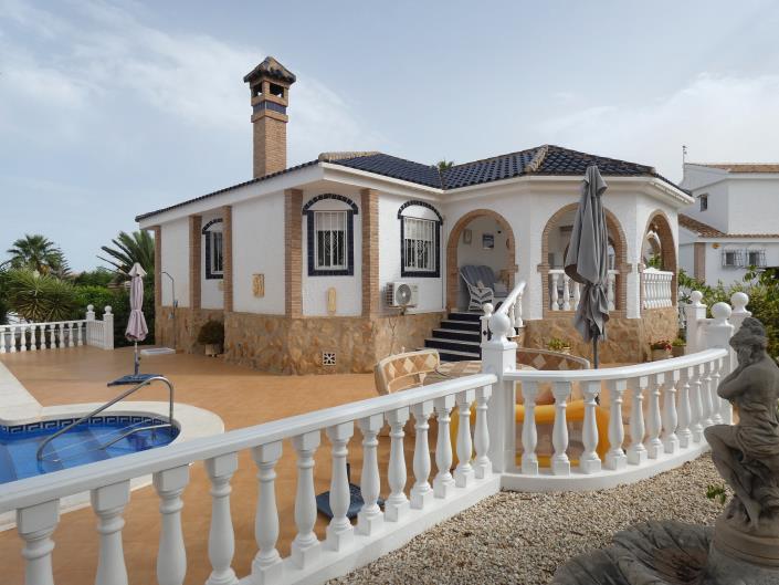Image No.32-5 Bed Villa / Detached for sale