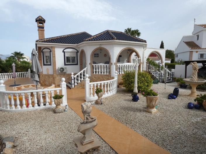 Image No.33-5 Bed Villa / Detached for sale