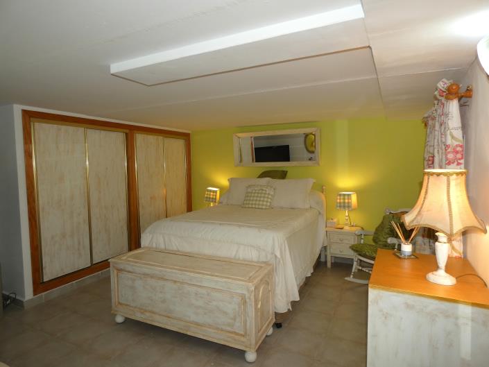 Image No.39-5 Bed Villa / Detached for sale