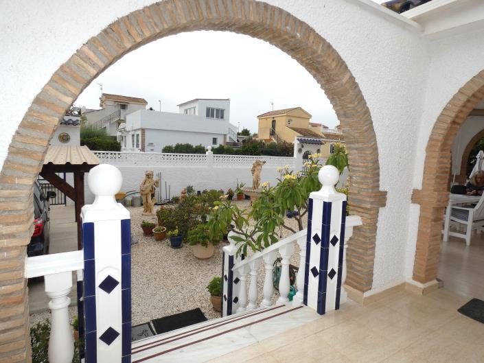 Image No.53-5 Bed Villa / Detached for sale
