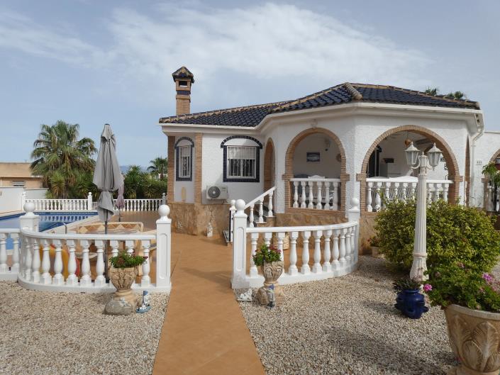 Image No.55-5 Bed Villa / Detached for sale