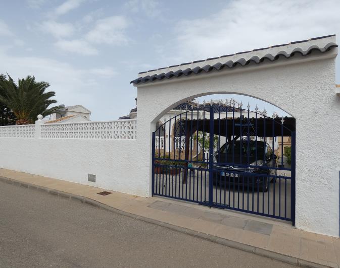 Image No.57-5 Bed Villa / Detached for sale