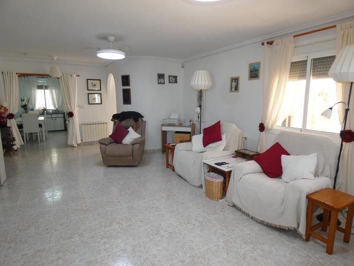 Image No.13-3 Bed Villa / Detached for sale